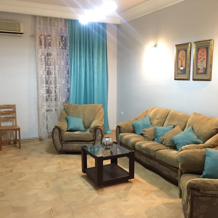 Apartment On Republic Square Jereván Kültér fotó